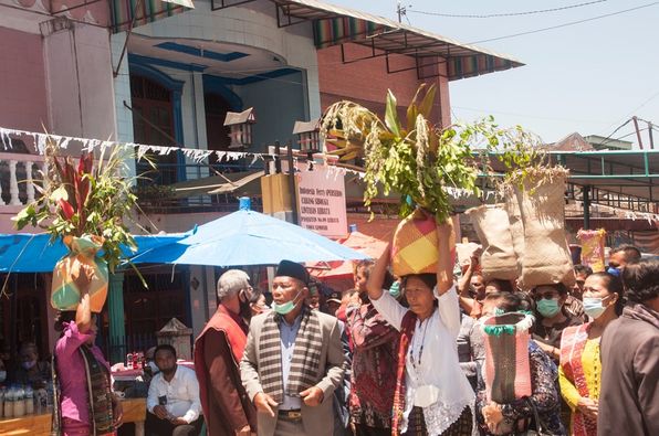 Prosesi adat Batak (foto: P Hasudungan Sirait/Kalderakita.com)